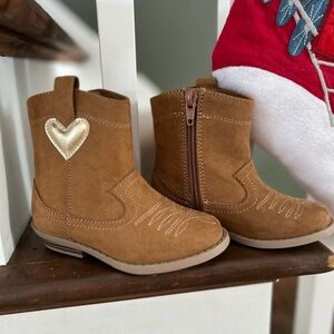 Old Navy Tan Toddler Cowgirl Boots with Gold Heart